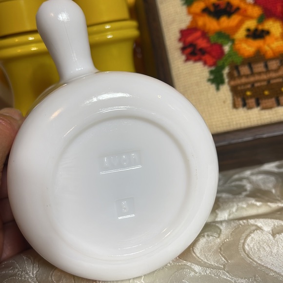 1970´s Avon Patchwork Print Milk Glass Candle Holder/Trinket Dish Soup Mug - Picture 11 of 11